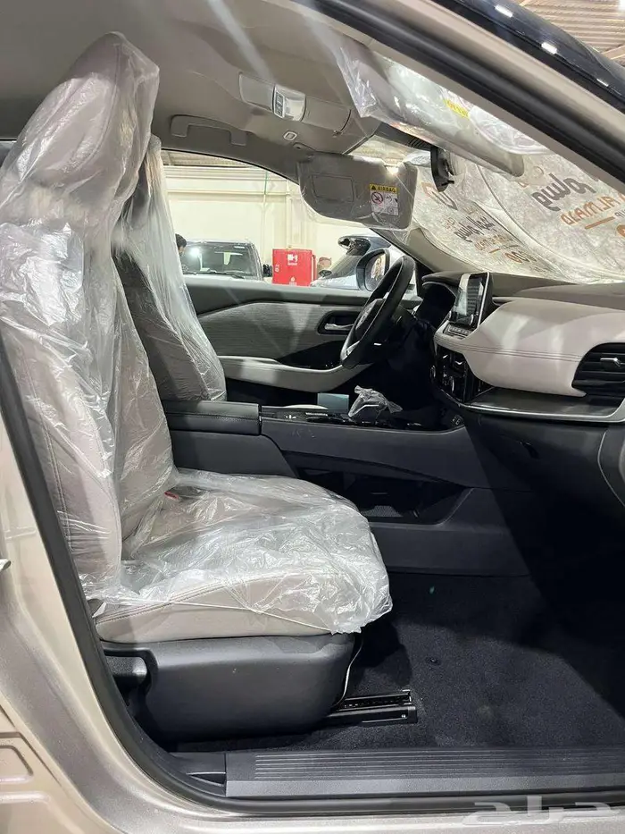 عرض خاص نيسان اكس تريل استاندر 5 مقاعد بدون دبل موديل 2026 6