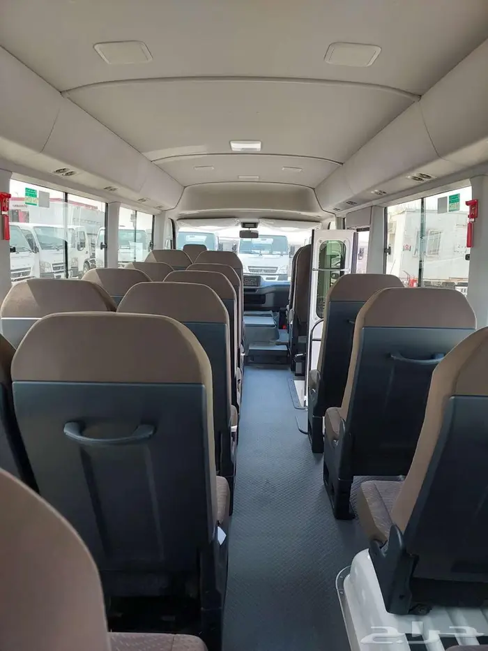 تويوتا باص كوستر 23 راكب بنزين بريمي 2025 2