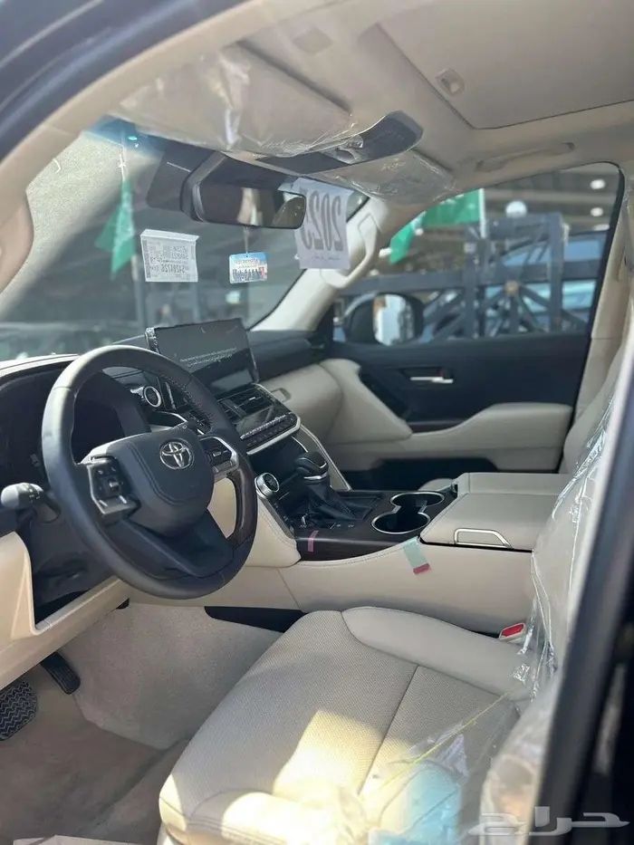 تويوتا جيكسار رقم 4 موديل 2025 اسود ( اقساط بنوك ) 7