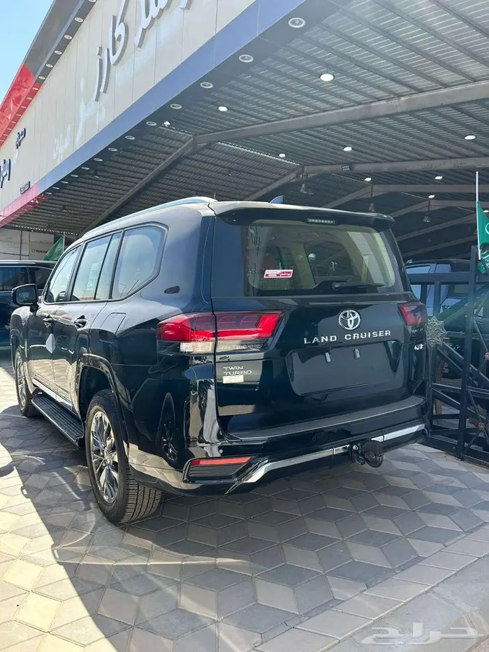 تويوتا جيكسار رقم 4 موديل 2025 اسود ( اقساط بنوك ) 5