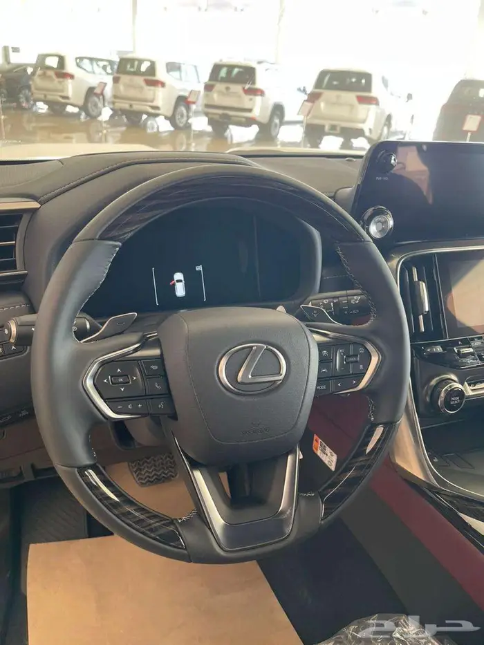 وارد اليحيى لكزس هايبرد بنزين LX700H BB رادار فل كامل 2025 8