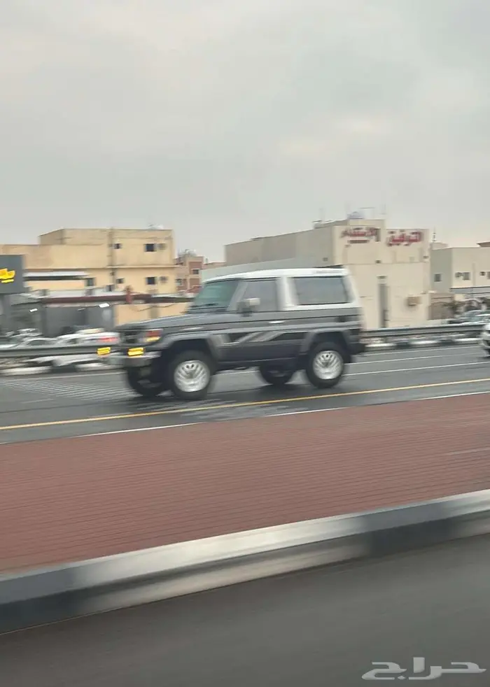 لاند كروزر نص FJ73 4
