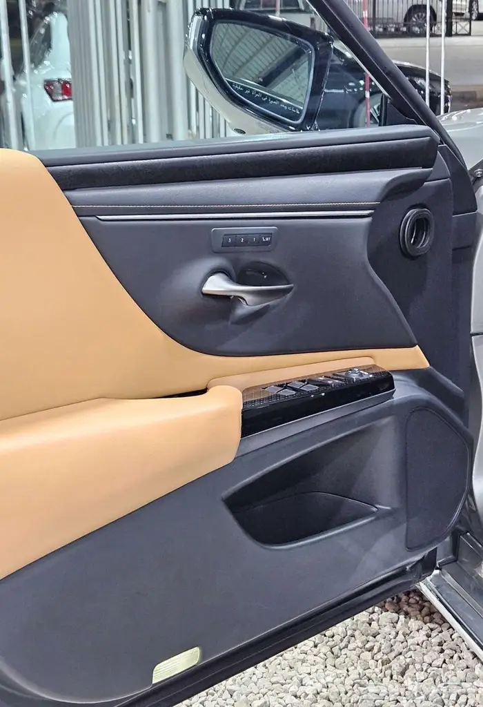 لكزس ES.350..2023 28