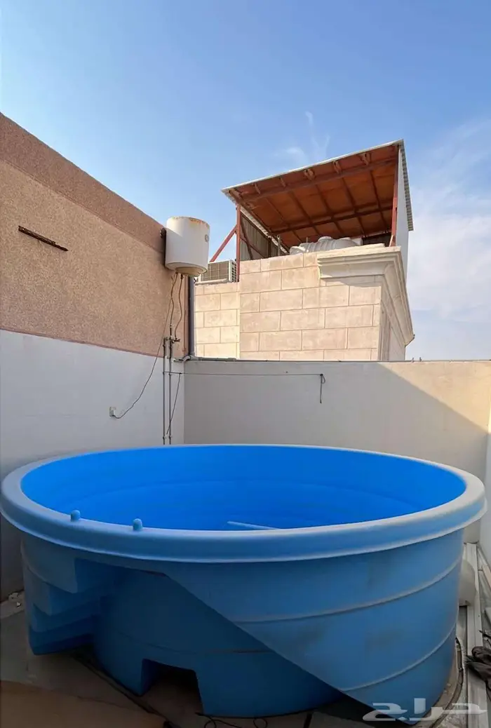 مسبح بلاستك قوي جدا مع السلم 3