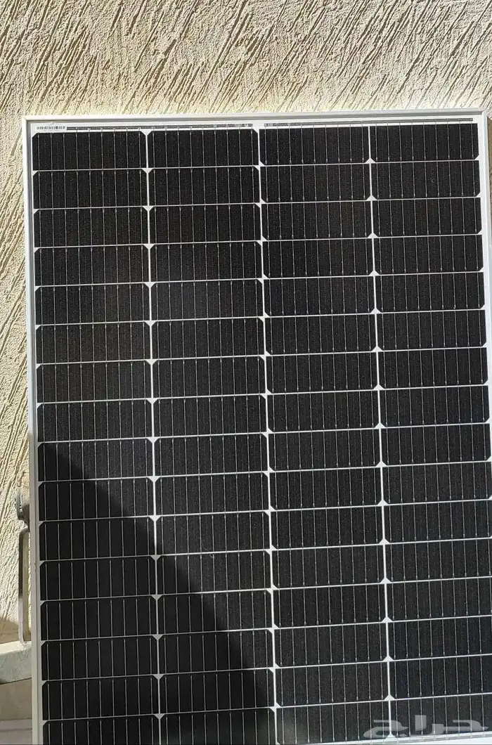 للبيع الواح طاقة شمسية و منظم و بطاريتين تصلح للمخيمات وغيره 0