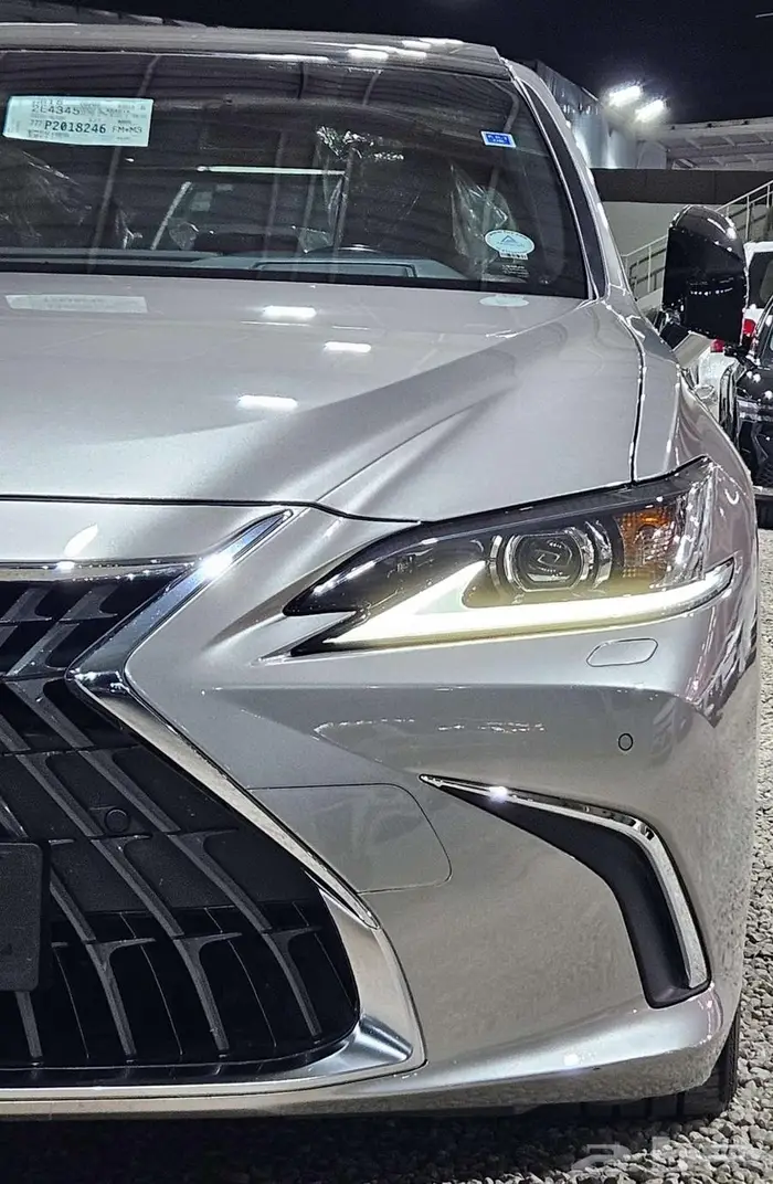 لكزس ES.350..2023 8