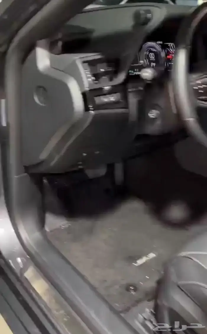 للبيع. 2025 لكزس Es300h هايبرد ((فل كامل)) كورس 3