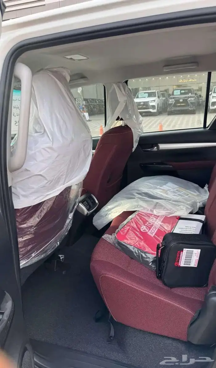 تويوتا هايلوكس غمارتين S-GLX 4 4 اوتوماتيك 2.4 ديزل 2025 5