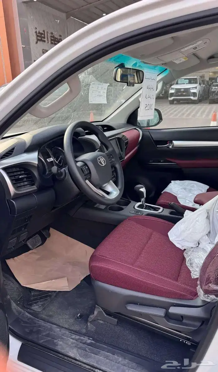 تويوتا هايلوكس غمارتين S-GLX 4 4 اوتوماتيك 2.4 ديزل 2025 9