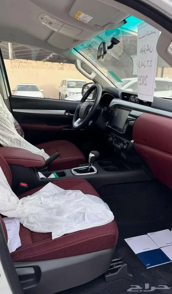 تويوتا هايلوكس غمارتين S-GLX 4 4 اوتوماتيك 2.4 ديزل 2025 4