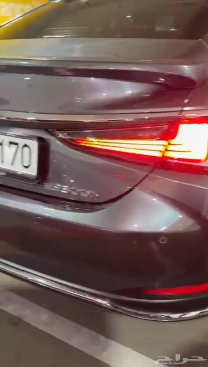 للبيع. 2025 لكزس Es300h هايبرد ((فل كامل)) كورس 2