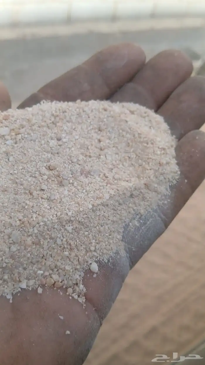 لجميع انواع الرمل والبحص والدفان والبلك ومواد البناء 25