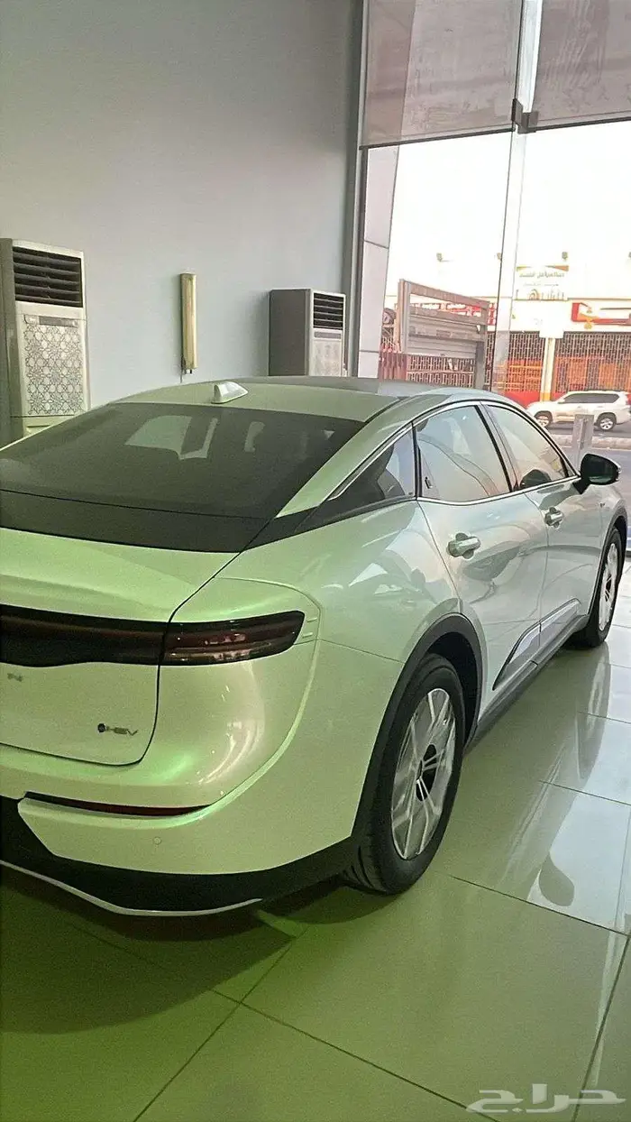 وارد اليحيى كراون برستيج 2.5 لتر هجين رادار جلد اسود 2026 5