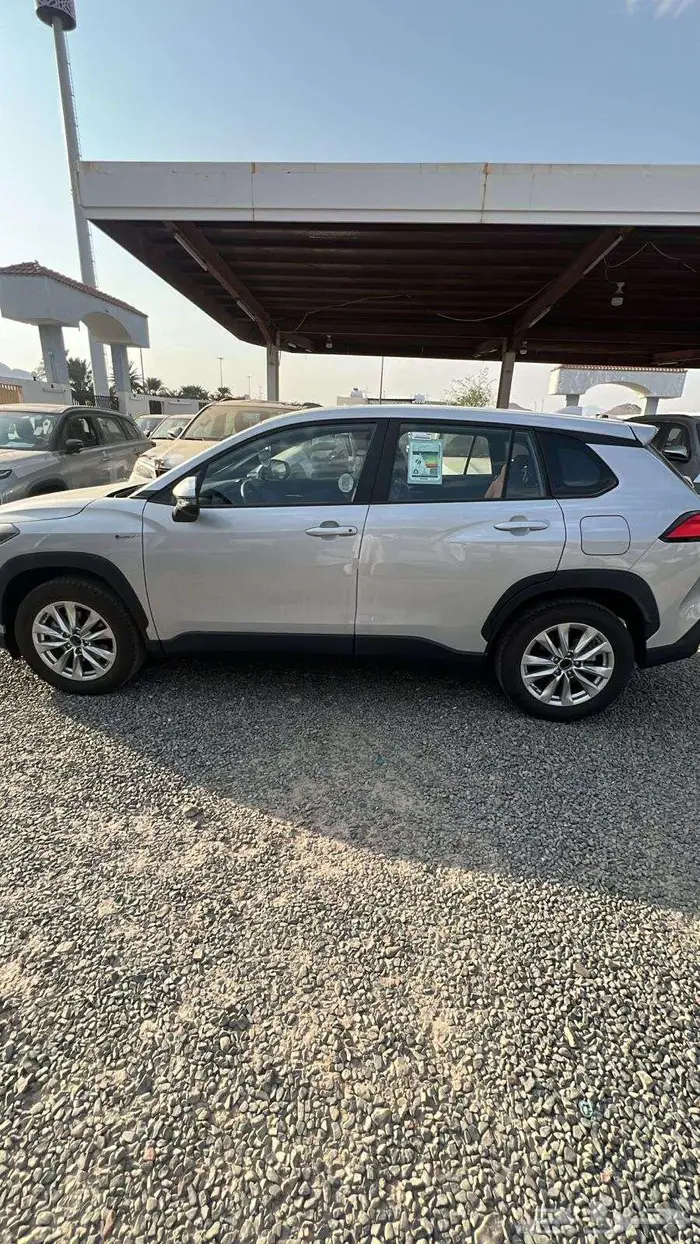 تويوتا كورولا كروس استاندر كاش و عروض التموييل 202 1