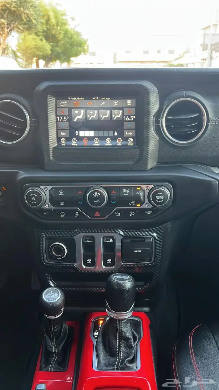 جيب رانجلر صحارى 2018 16