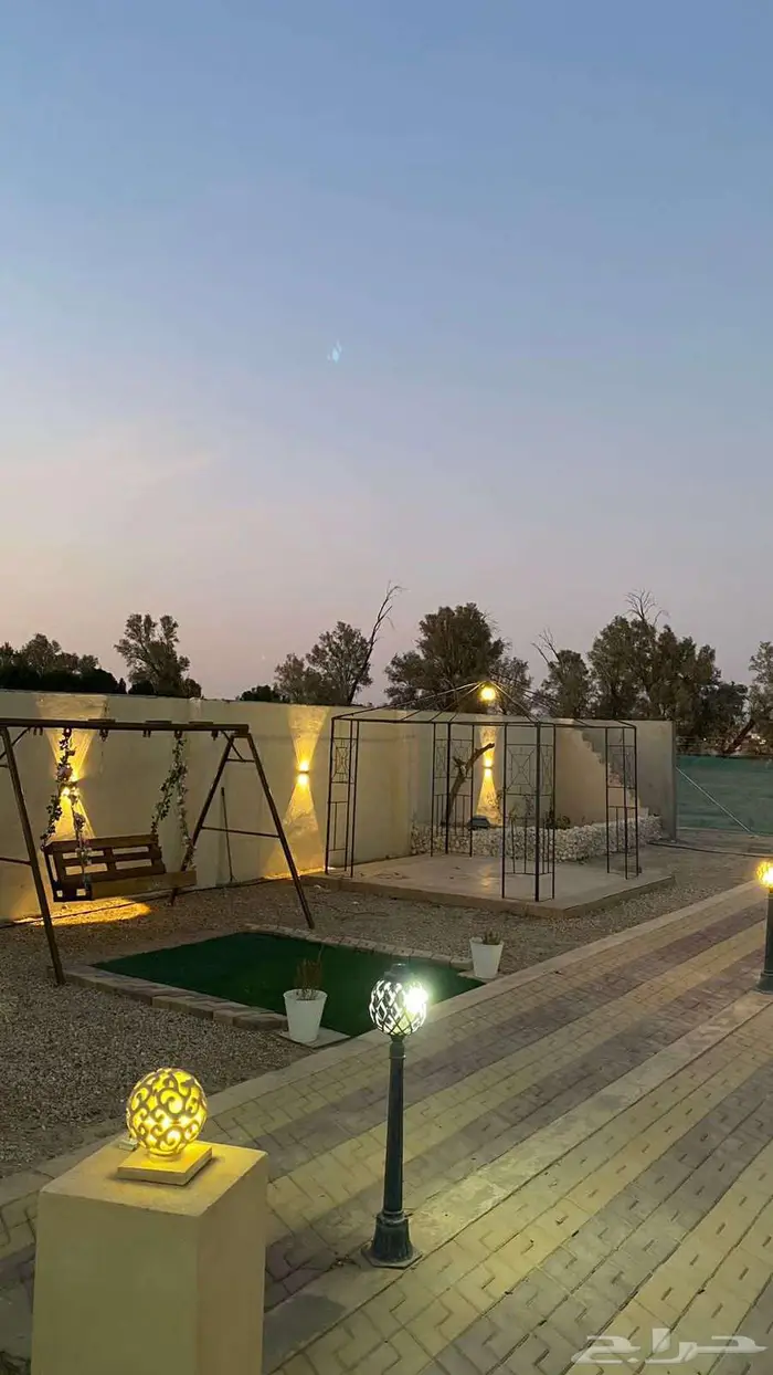 عرض متميز  مزرعة سكنية واستثمارية في قرية العليا 3