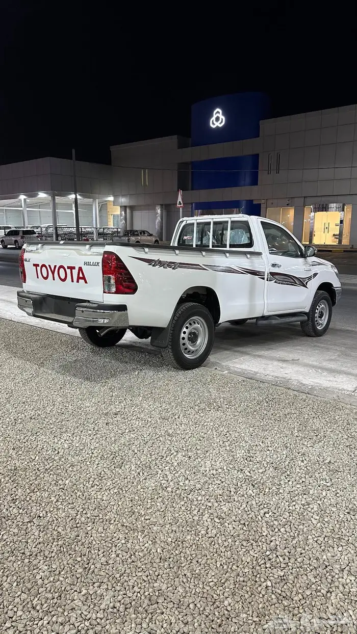 هايلوكس بنزين دبل سعودي 2025 4