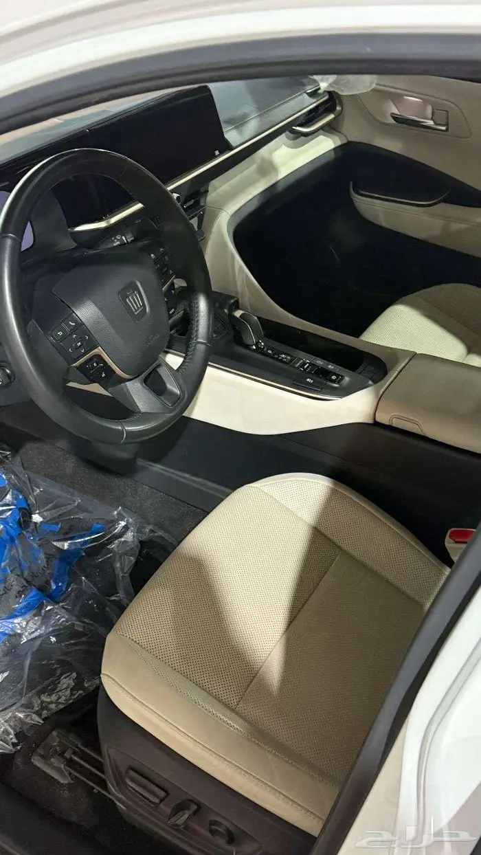 تويوتا كروان 2023 بريميوم 8