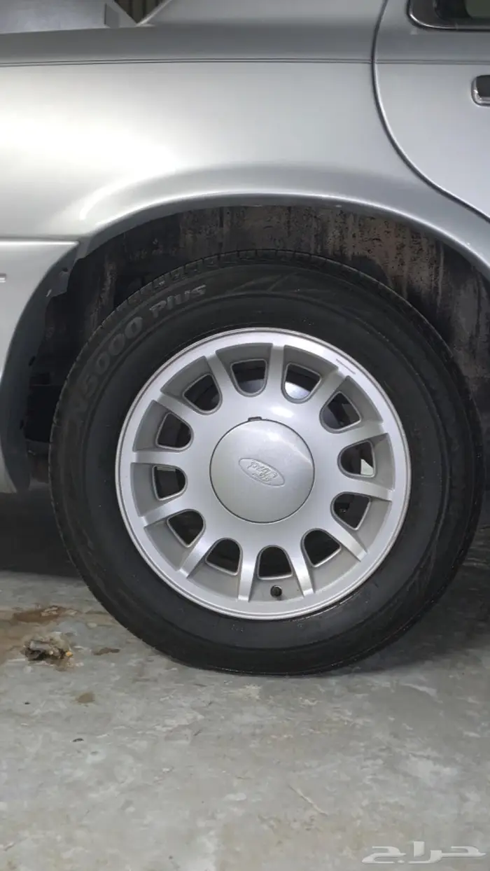 فورد فكتوريا شبه جديد 43