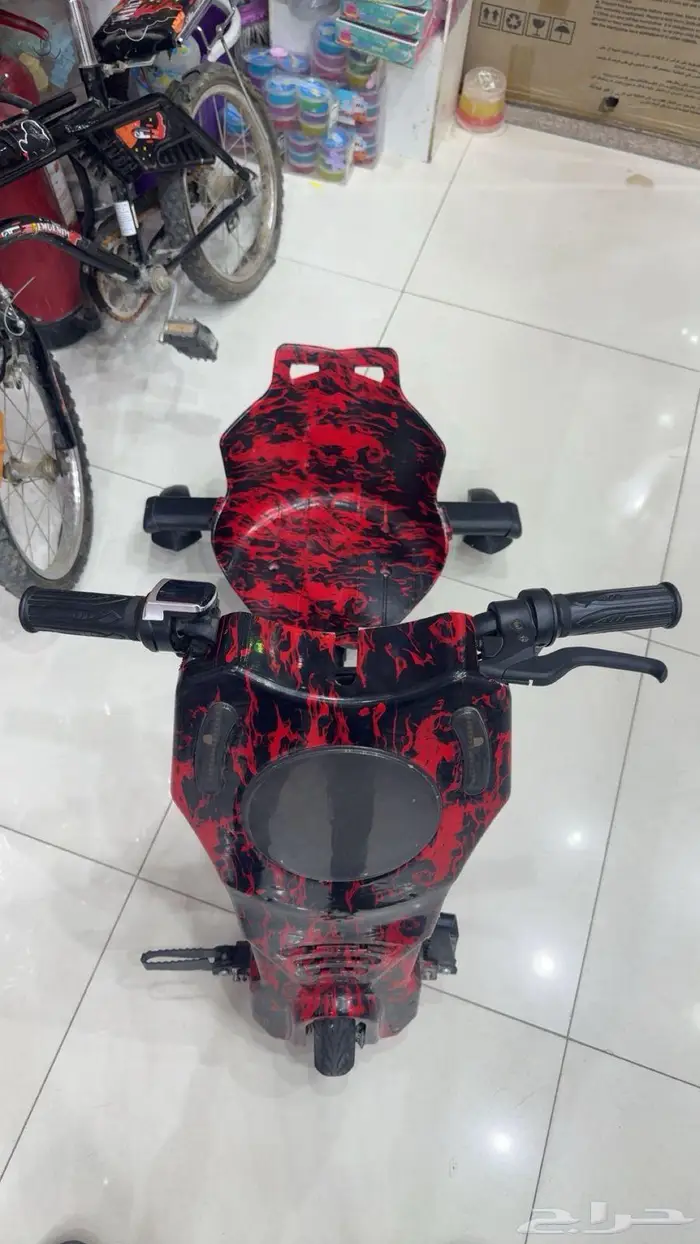 سكوتر للبيع نظيف مع ملحقاته 0