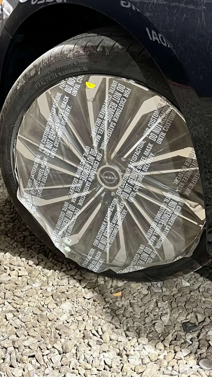 نيسان ألتيما SV موديل 2025   اللون الأسود 6