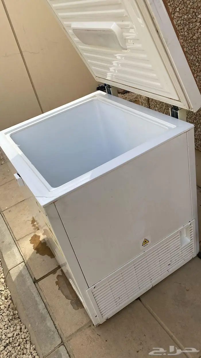 للبيع فريزر وتوجوري وطاوله وسياكل أطفال سكراب 2