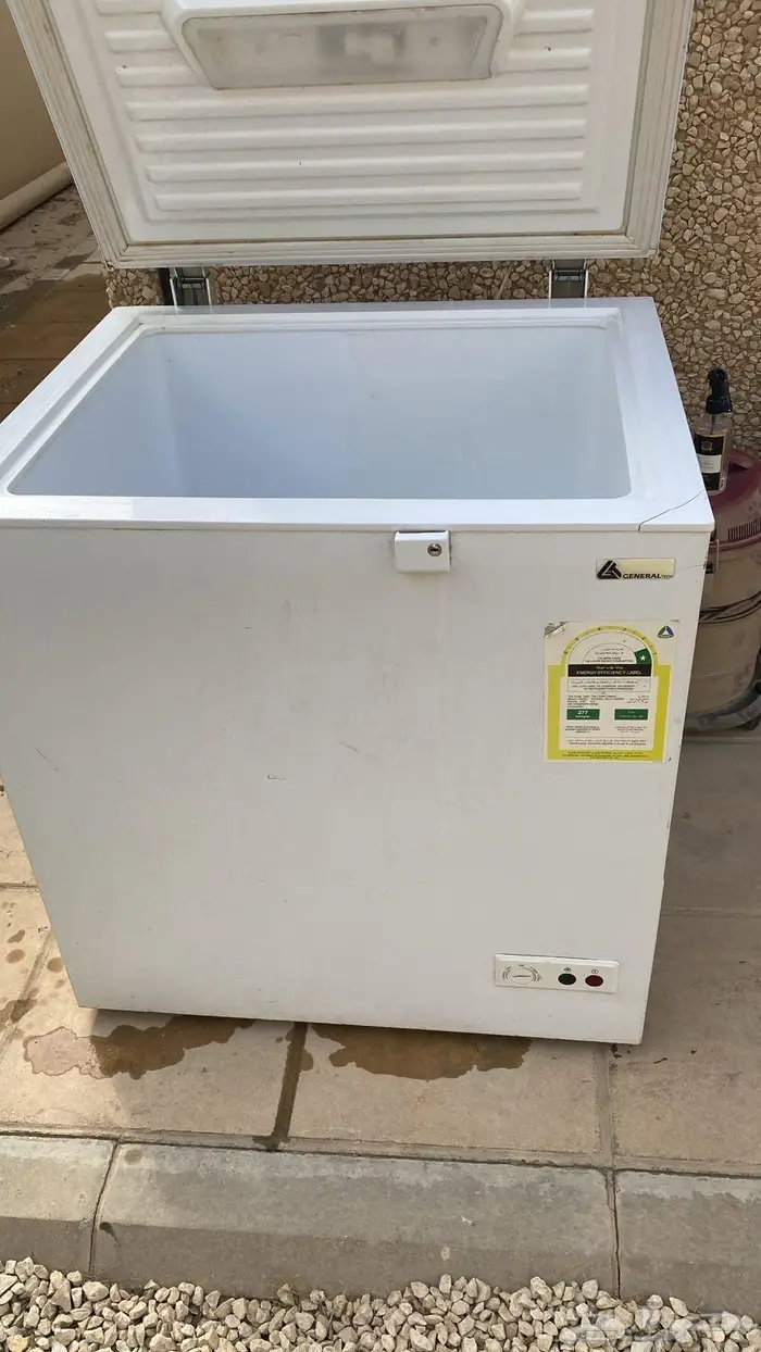 للبيع فريزر وتوجوري وطاوله وسياكل أطفال سكراب 5