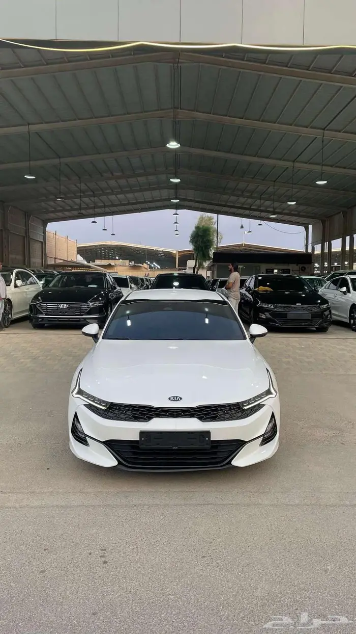 كيا 5 2021 عداد11300 نص فل بنزين 2