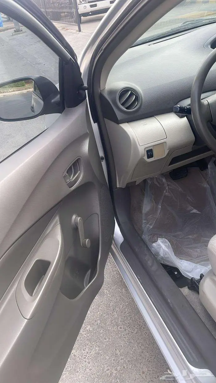 تويوتا يارس 2013 4