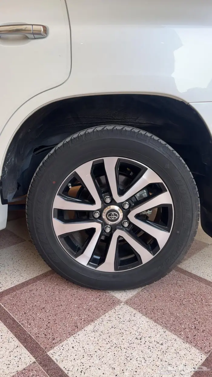 للبيع لاندكروزر 2019 تورينق 17