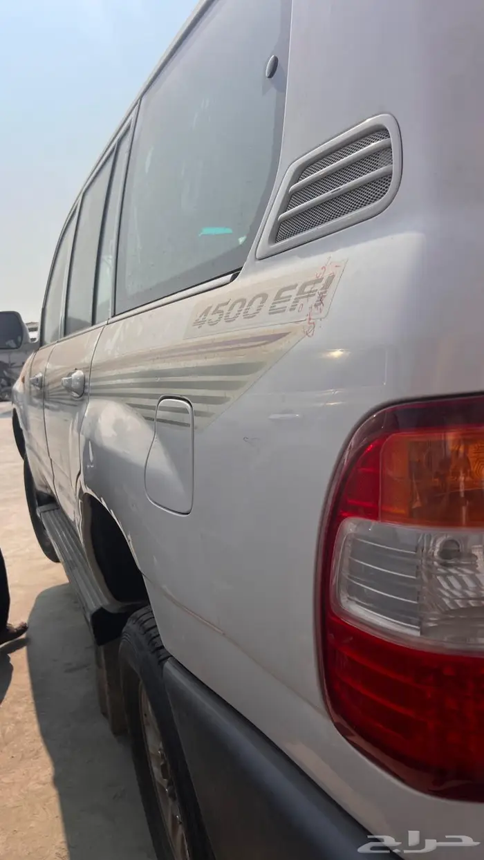 جيب لاند كلوزر 2006 قطع غيار تشليح 0