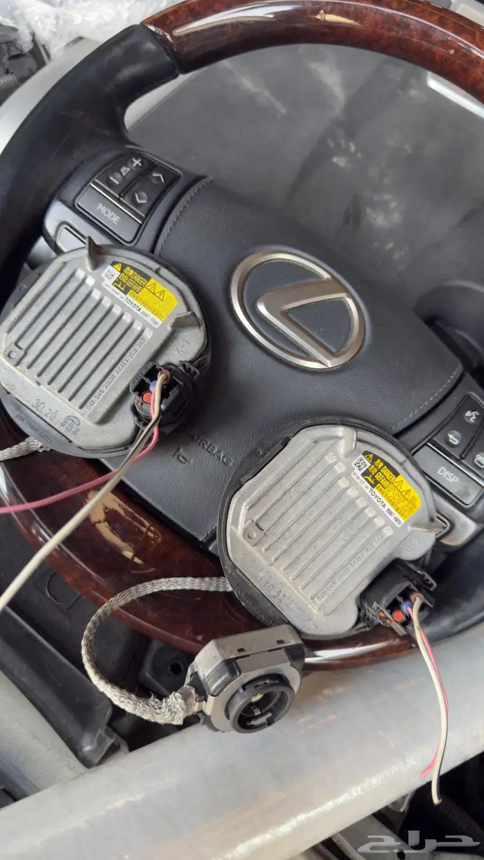 محولات زينون لكزس من 2013 وطالع 0