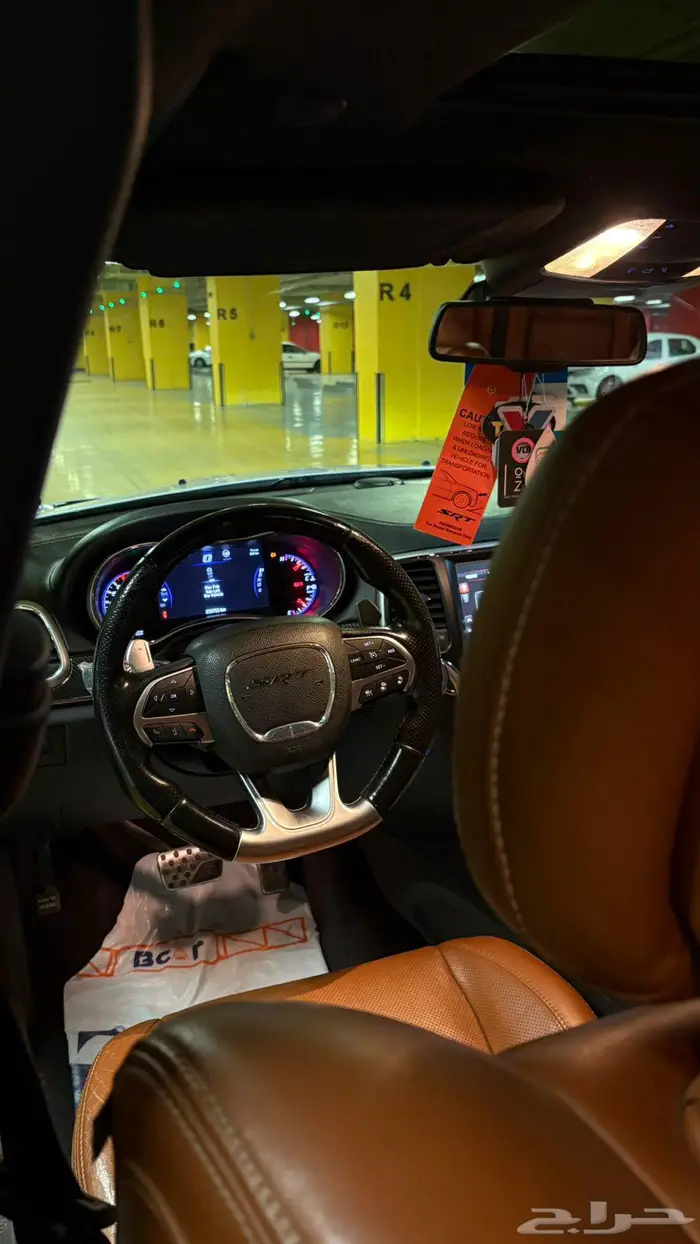 قراند شروكي ((SRT)) 18