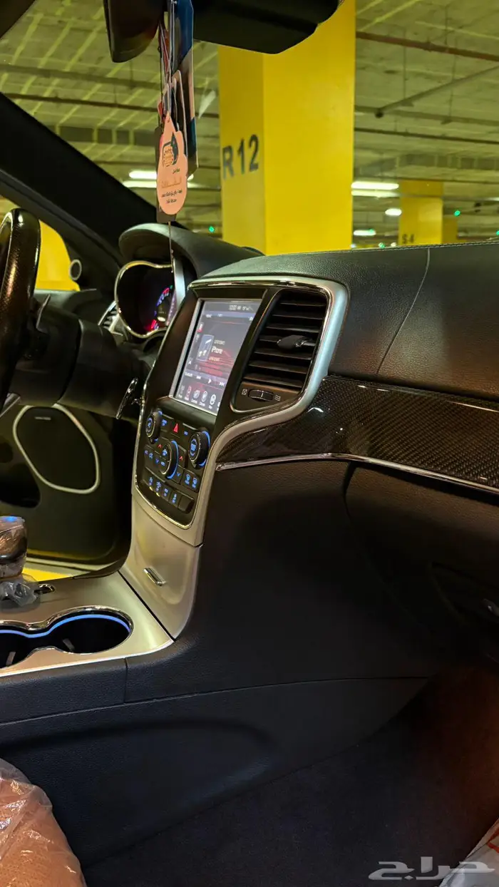 قراند شروكي ((SRT)) 37