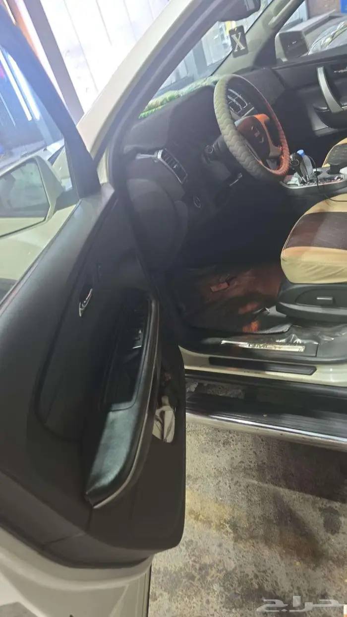 GMC ACADIA مخزن ممشى 98 ألف فقط 4