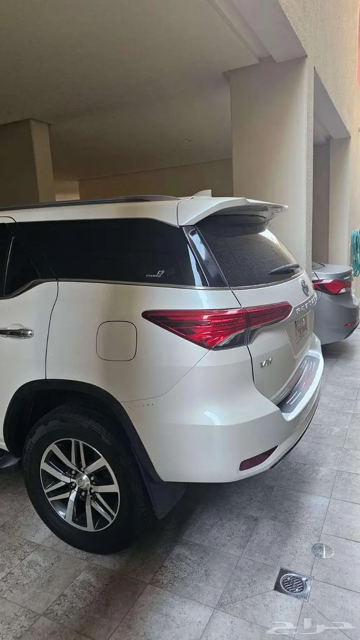 فورشنر 2016 فل VX2 محرك 6 سلندر 3