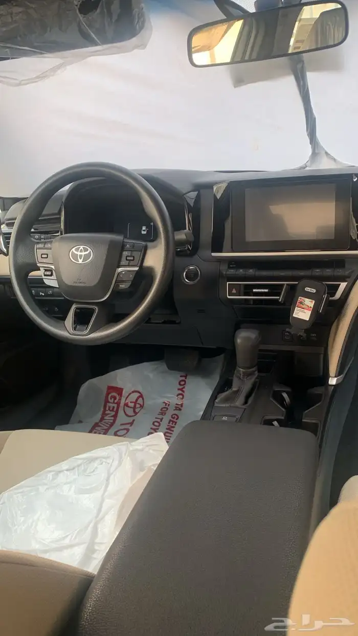 تويوتا كامري ستاندر E 2025 مستخدم ممشى بسيط للبيع 4