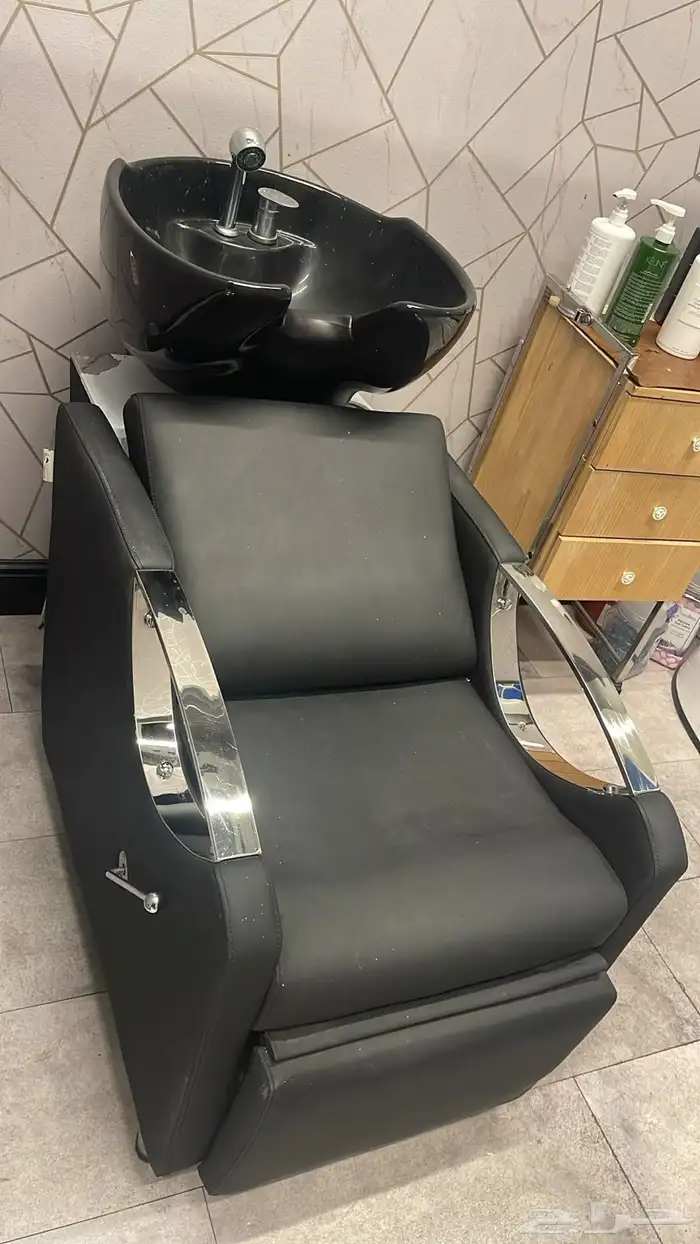 صالون رجالي للتأجير 23