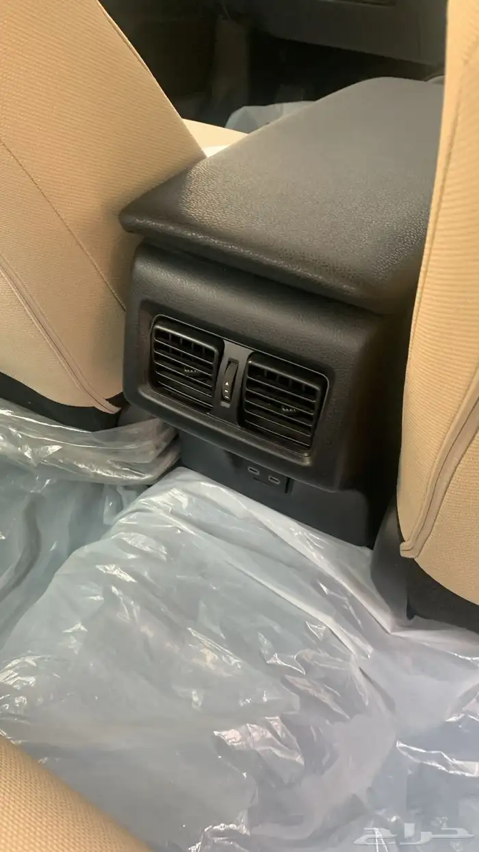 تويوتا كامري ستاندر E 2025 مستخدم ممشى بسيط للبيع 3