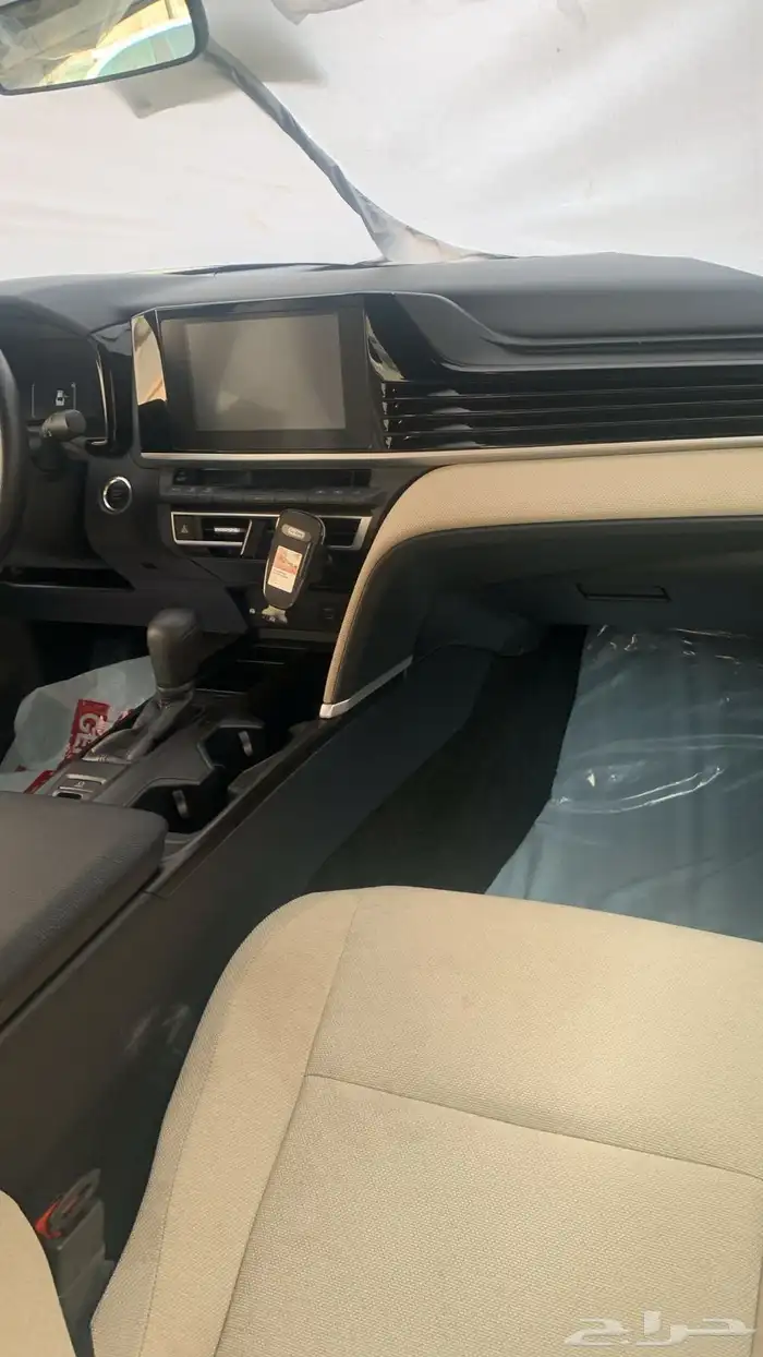 تويوتا كامري ستاندر E 2025 مستخدم ممشى بسيط للبيع 5