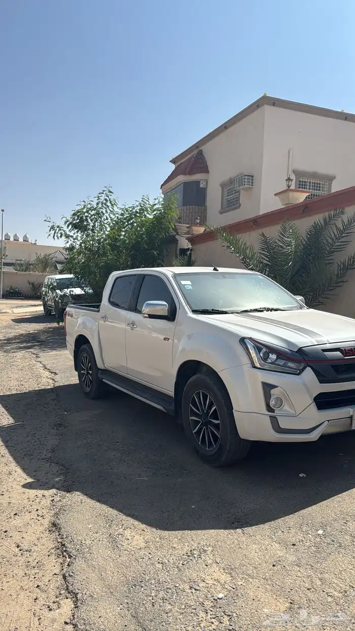 ايسوزو ديماكس GT فل كامل 2019 شرط 3