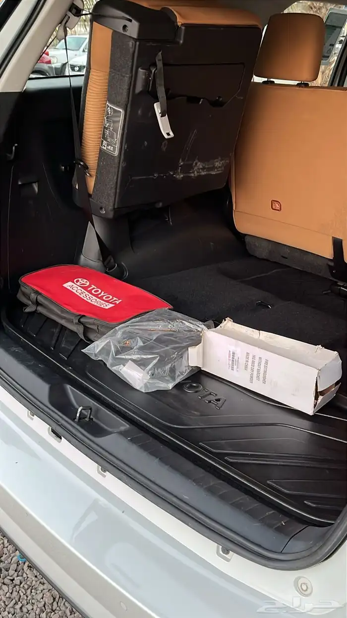 فورتشنر 2023بانزين 6سلندر دبل عداد145ألف خالي من الرشات 11