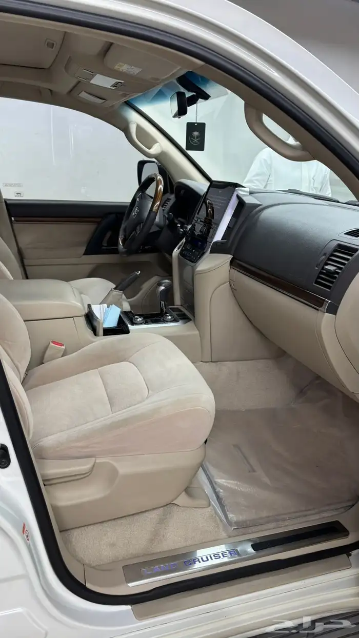 لاندكروزر 2018 GXR 2