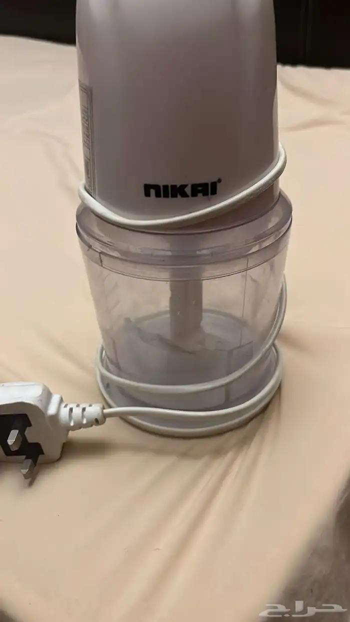 ثلاجة وكنب وكراسي وادوات مطبخ ومكاوية 5