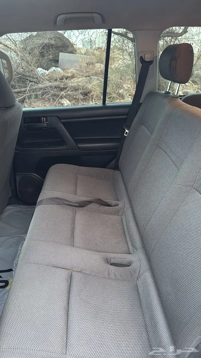 تايوتا لاند G 9