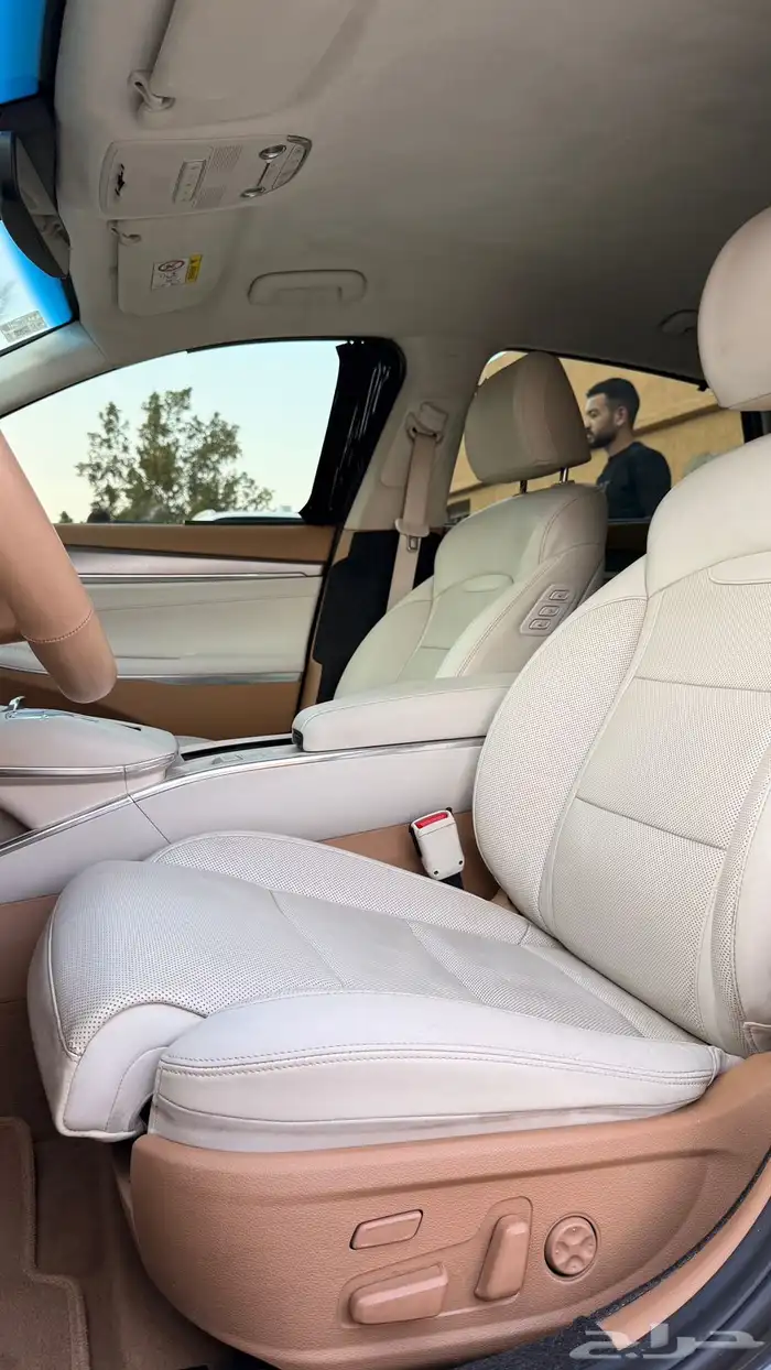 هيونداي ازيرا 2020 ( بنزين) فل كامل 7