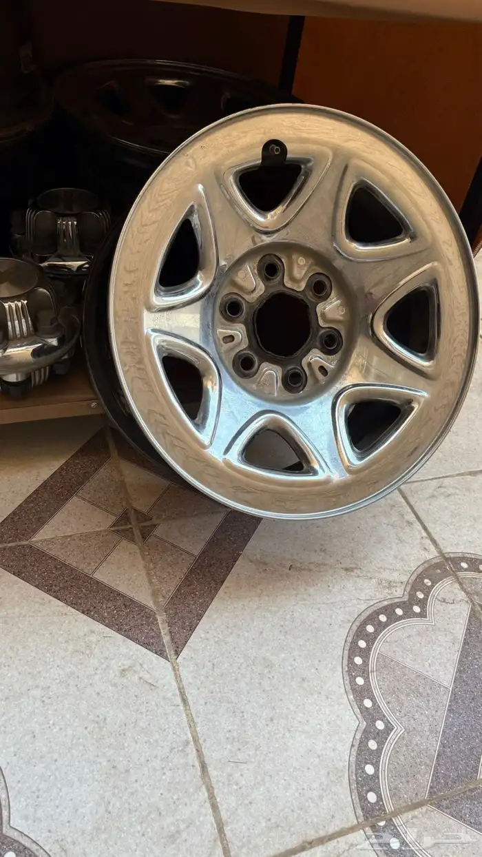 جنوط سلفرادو وكاله مع الاغطيه مستخدمه نظيفه 1