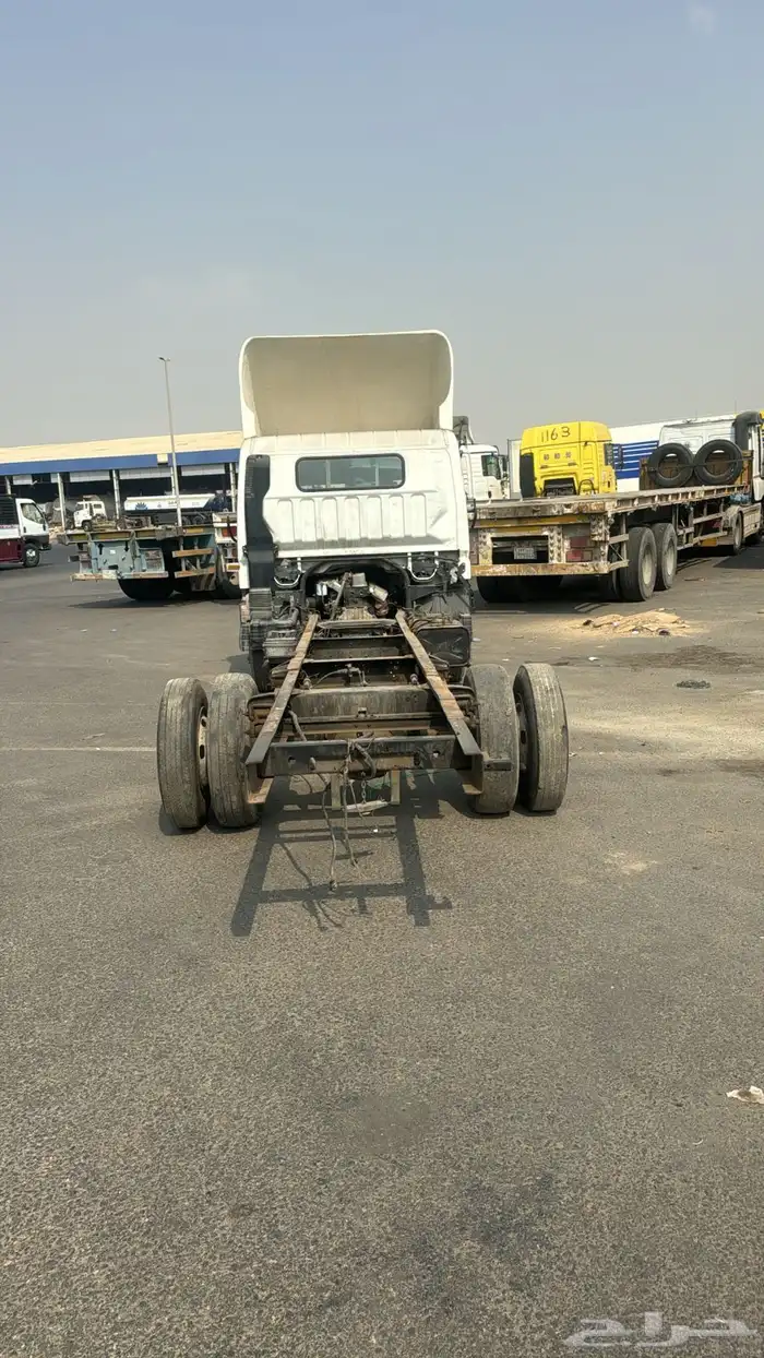 متسوبيشي كانتر 2016 نظيف جدا 5