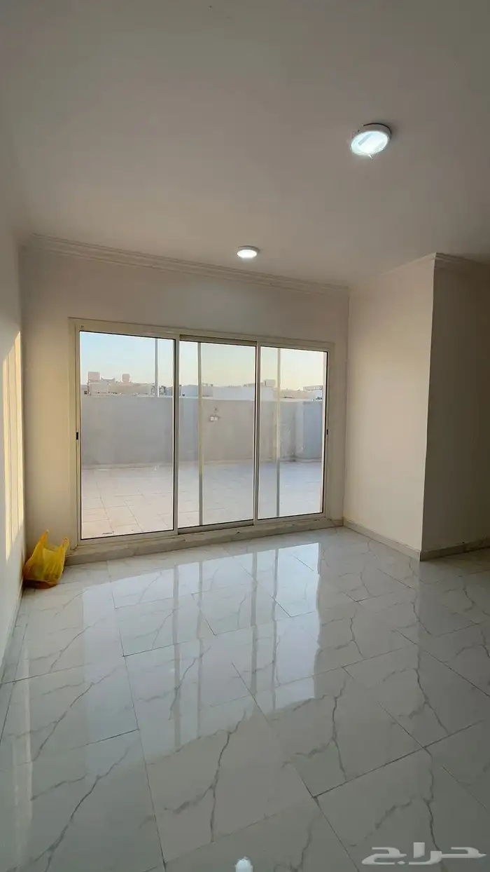 فيلا للايجار في لبن الشرقي 4