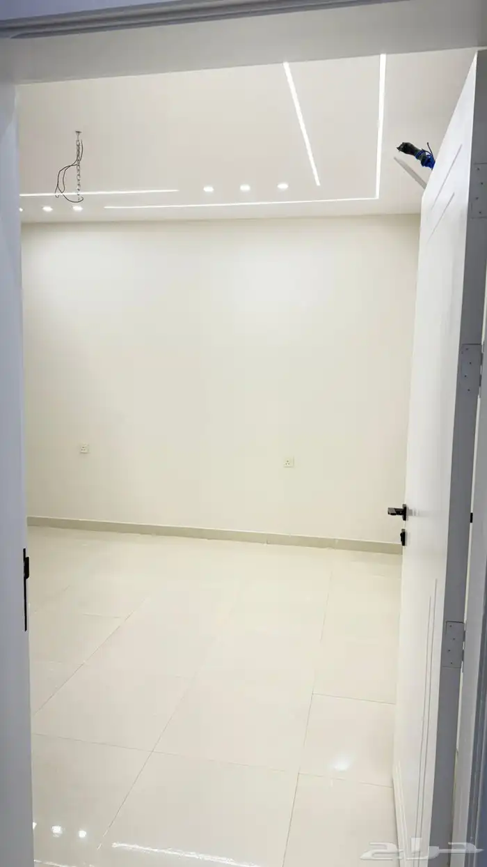 شقة في حي الشرق دور ارضي للعرسان جديده 0